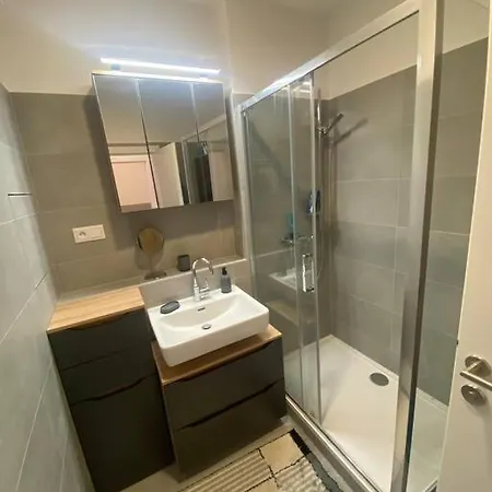 Fresh New Modern * Bratislava